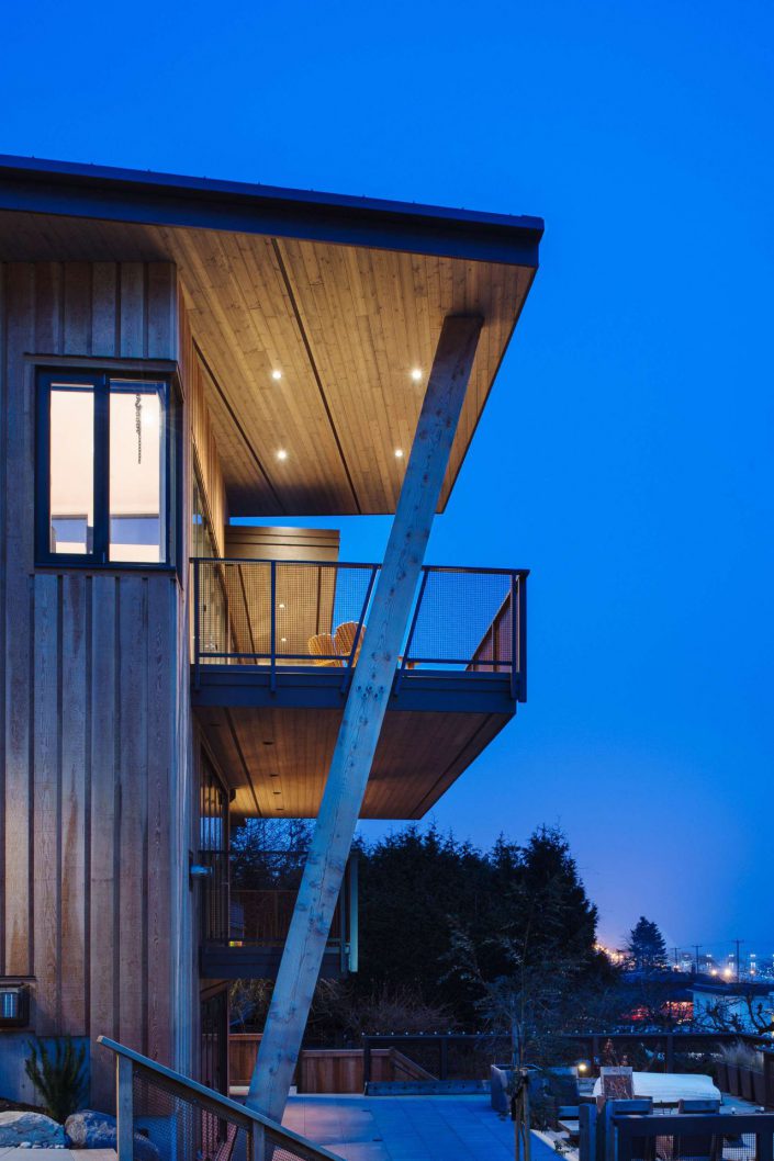 a photograph of the side of the oshaun home in white rock showing the three decks. Home built by surfside construction inc.