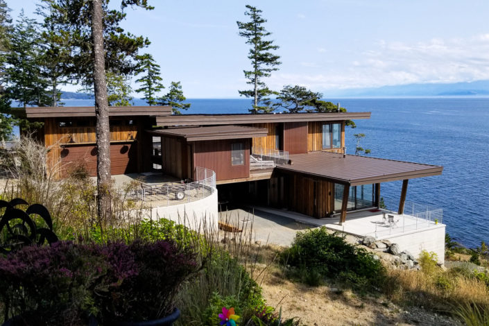 A photograph of the Lighthouse home built by Surfside Construction.